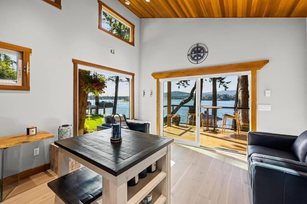 Kingfisher Manor Βίλα Sooke Εξωτερικό φωτογραφία