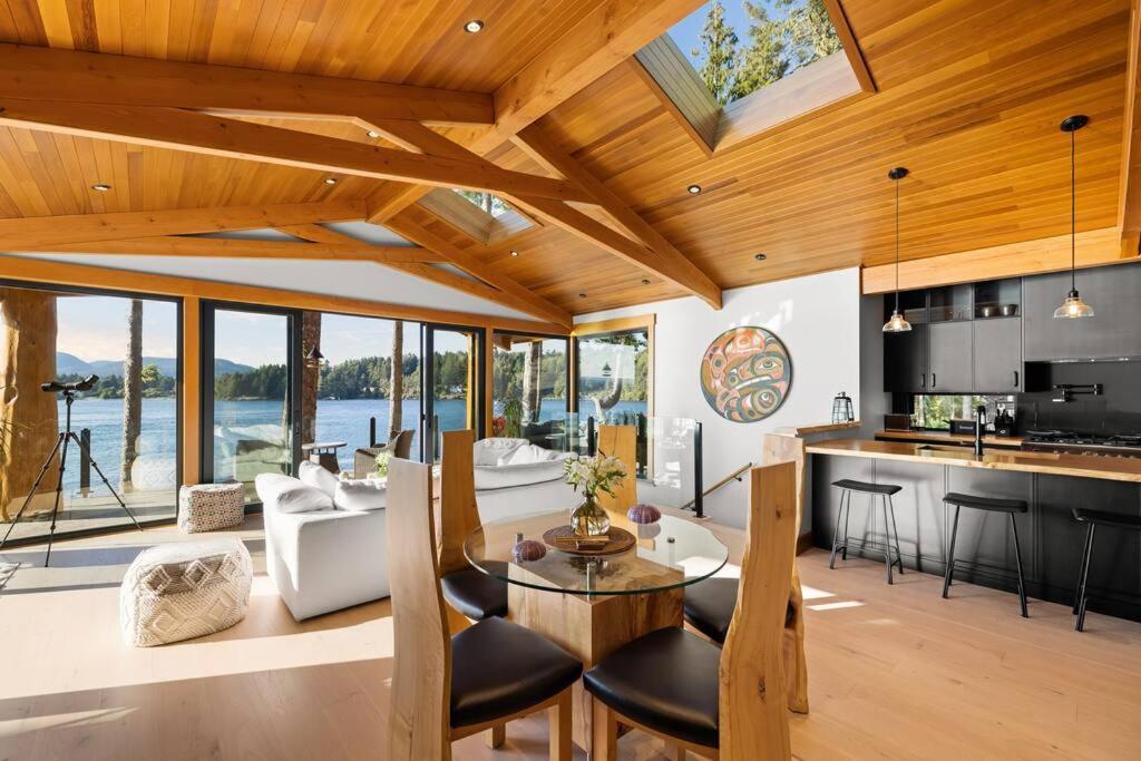 Kingfisher Manor Βίλα Sooke Εξωτερικό φωτογραφία