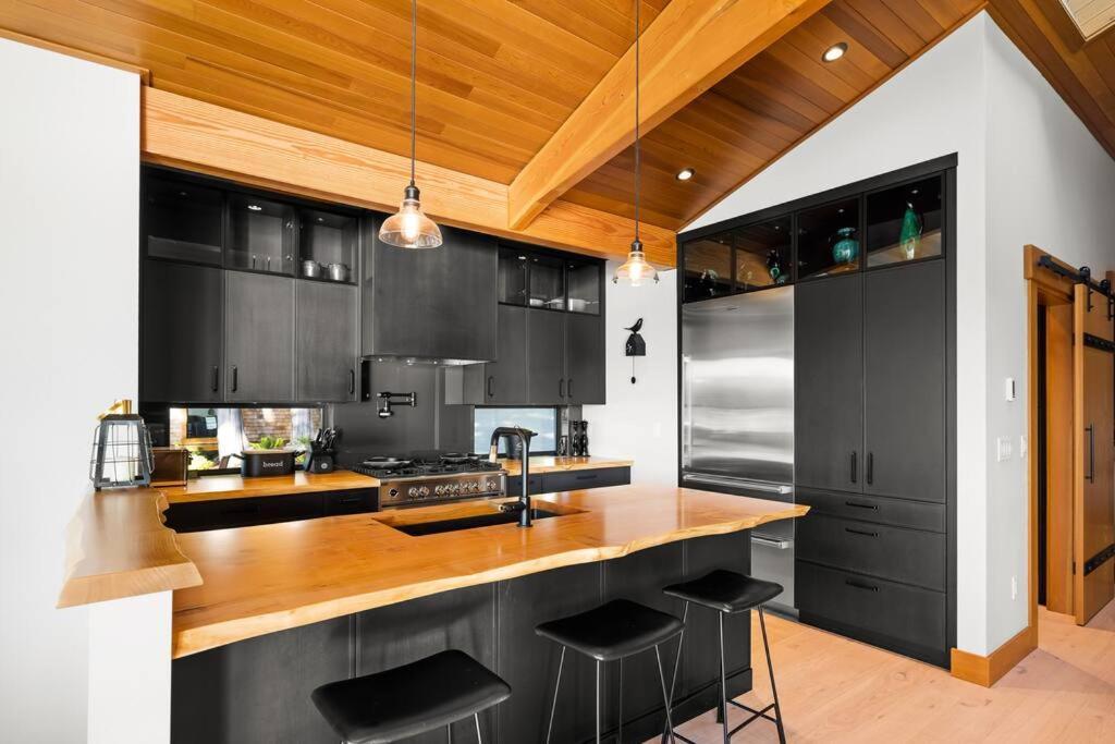 Kingfisher Manor Βίλα Sooke Εξωτερικό φωτογραφία